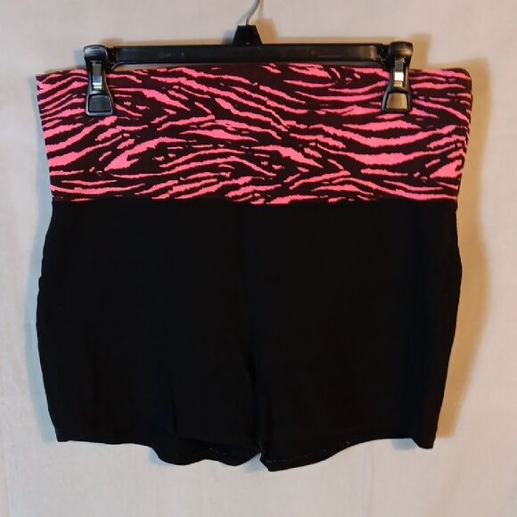 Love Peace Hope By Zenana Zebra Print Women's Shorts - Picture 1 of 4